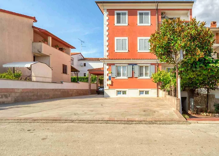 Vesna 1 With Terrace Apartment