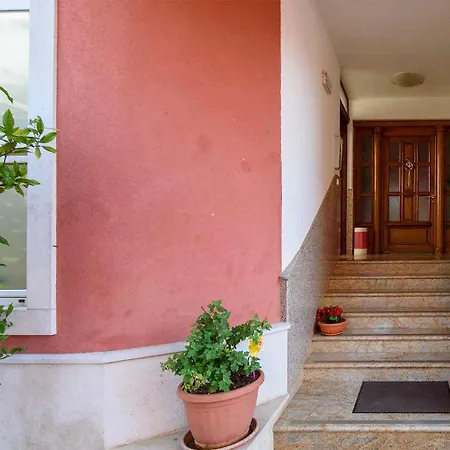 Vesna 1 With Terrace روفينج