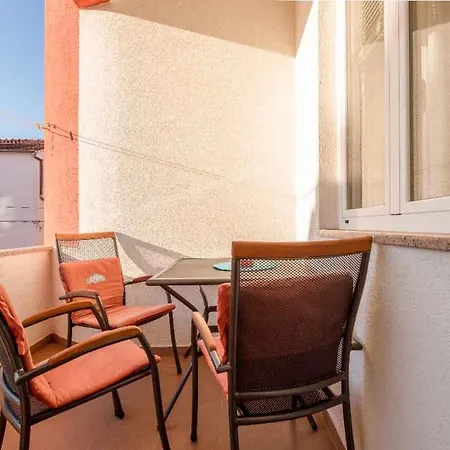 Apartment Vesna 1 With Terrace *