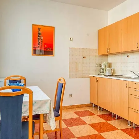 Vesna 1 With Terrace Apartment *