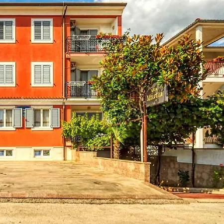 Vesna 1 With Terrace Apartment