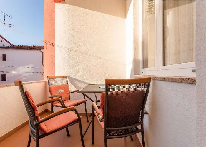 Apartment Vesna 1 With Terrace *