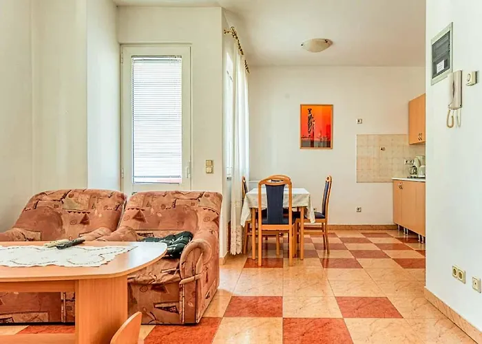 Apartment Vesna 1 With Terrace Rovinj