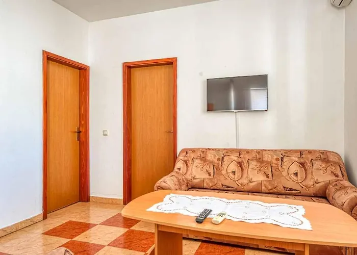 Vesna 1 With Terrace *