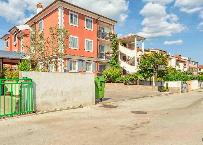 Vesna 1 With Terrace Apartmán *